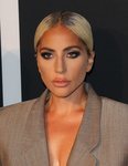 Lady Gaga conquista con su beauty look en la gala ELLE WOMEN