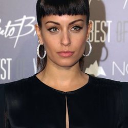 Hiba Abouk luce nuevo flequillo