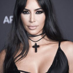 Kim Kardashian acierta con su maquillaje de noche