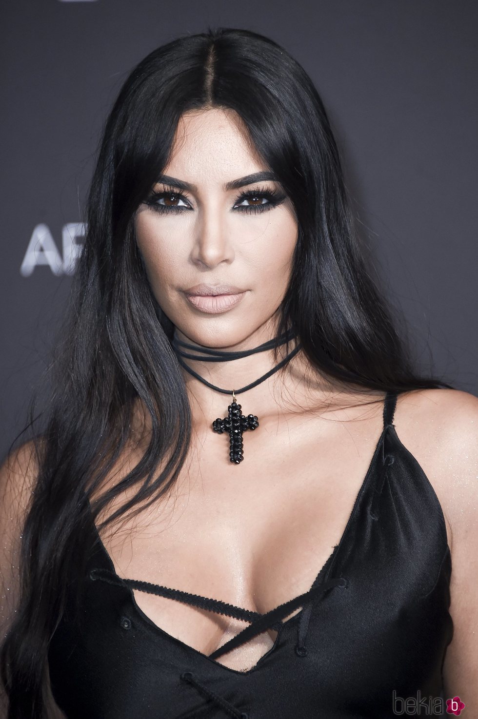 Kim Kardashian acierta con su maquillaje de noche