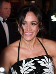 Meghan Markle luce un recogido sencillo