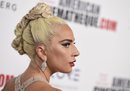 Lady Gaga luce un recogido muy exagerado en los Premios Cinematheque 2018