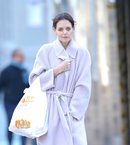 Katie Holmes fotografiada sin maquillar en Nueva York