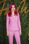 Georgia May Jagger apostó todo al fucsia en los British Fashion Awards 2018
