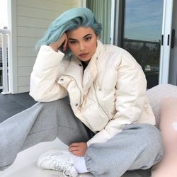 Kylie Jenner estrena 2019 con una melena azul