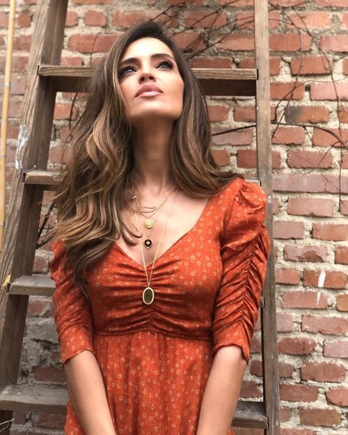 Sara Carbonero comienza 2019 presumiendo de melena
