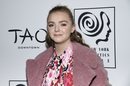 Elsie Fisher con una coleta rápida en los Critics Circle Awards 2019