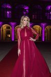 Paris Hilton con un peinado muy desacertado en la Semana de la Moda de Florencia