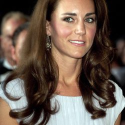 Kate Middleton con blush rosado y puntas marcadas