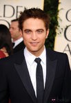 Robert Pattinson con pelo caoba