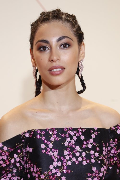 Mina el Hammani con trenzas de raíz