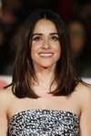 Macarena García con el pelo suelto y liso