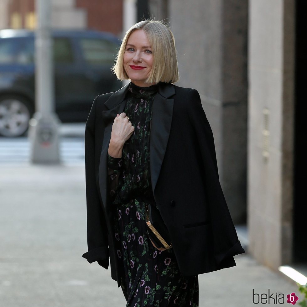 Naomi Watts se atreve con un nuevo corte de pelo