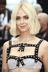 Chiara Ferragni con melena corta platino en la alfombra roja de Cannes 2019