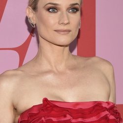 Diane Kruger con maquillaje nude en los premios CFDA 2019