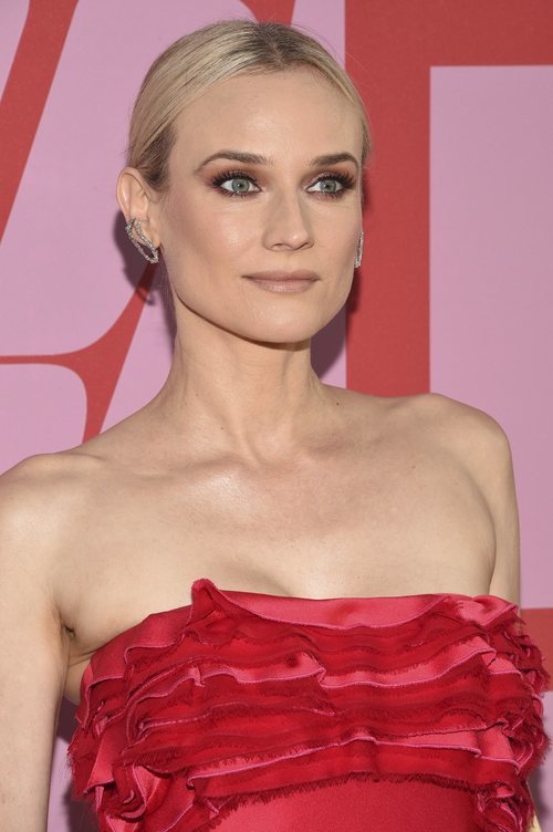 Diane Kruger con maquillaje nude en los premios CFDA 2019