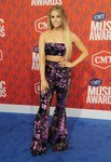 Lindsay Ell en el photocall de los CMT Music Awards 2019