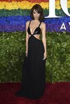 Emily Ratajkowski en los Tony Awards 2019 con vestido de Michael Kors y corte 'bob'
