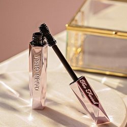 'Damn Girl', la nueva máscara de pestañas de Too Faced