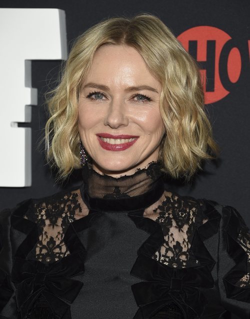 Naomi Watts en la premiere de 'The loudest voice' en Nueva York con vestido negro midi