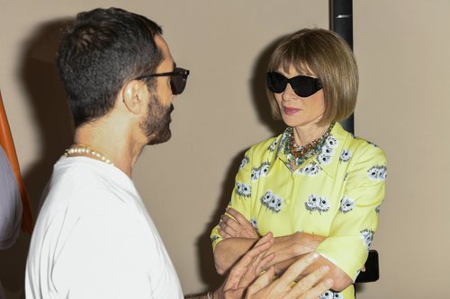Anna Wintour en el desfile de Giambattista Valli en París