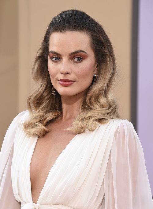 Margot Robbie con make up veraniego en la premiere de 'Once Upon a Time Hollywood'