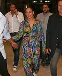 Jennifer Lopez aterriza en Tel Aviv con un beauty look con excesos, lista para un concierto multitudinario
