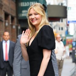 Kirsten Dunst con una propuesta de maquillaje natural en Nueva York
