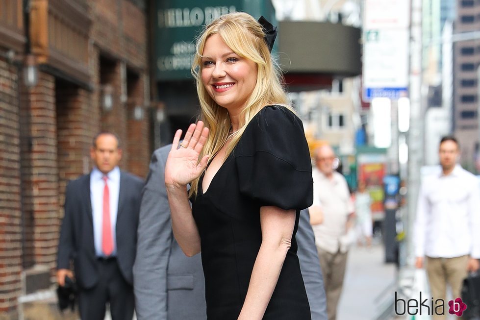 Kirsten Dunst con una propuesta de maquillaje natural en Nueva York