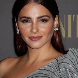 Andrea Duro con smokey eye en los Premios Personaje del Año 2019 de Vanity Fair