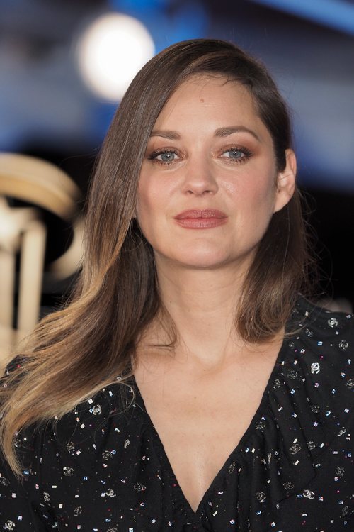 Marion Cotillard con melena lisa en el Festival de Cine de Marrakesh 2019