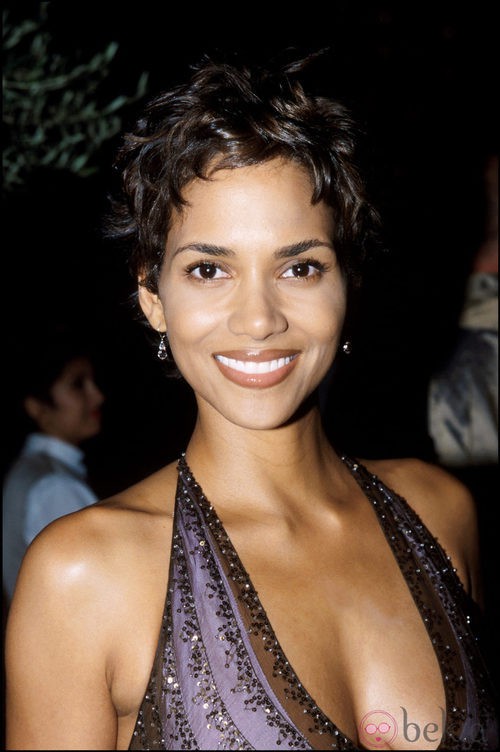 Halle Berry antes de operarse la nariz