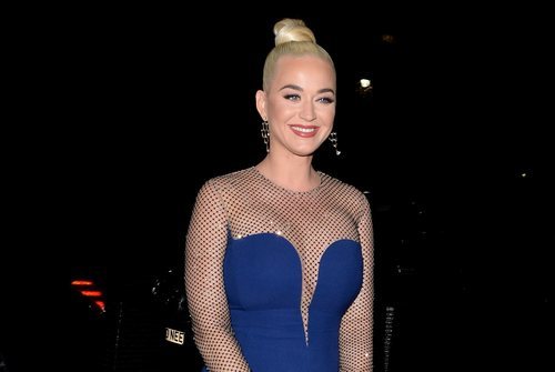 Katy Perry con un ideal recogido de estilo bailarina