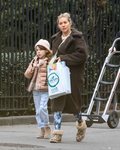 Sienna Miller con un beauty look desastroso en la ciudad de Nueva York