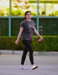Ariel Winter luce un beauty look descuidado