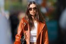 Emily Ratajkowski con un beauty look muy natural en Nueva York