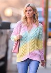 Nicky Hilton con un beauty look natural perfecto paseando por Nueva York