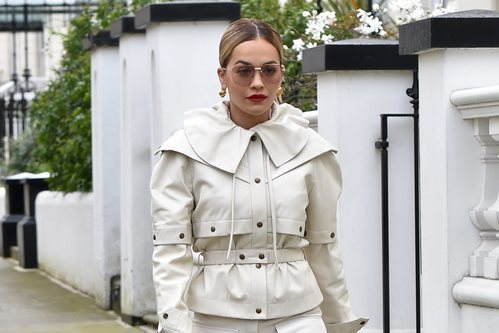 El recogido 'lamido' de Rita Ora