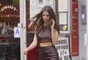 Emily Ratajkowski recupera la melena surfera