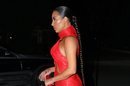 Kim Kardashian recoge su melena en una enorme trenza