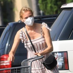 A Diane Kruger se le olvida peinarse antes de irse a la compra