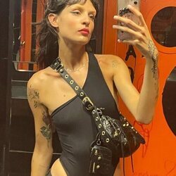 Natalia Lacunza con la cejas decoloradas