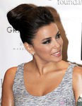 Eva Longoria peinada con un moño alto