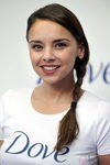 Chenoa con la melena recogida en una trenza