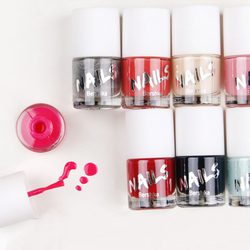 Colección de pintauñas de la línea de cosméticos de Bershka