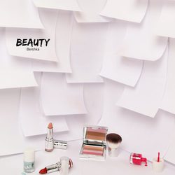 Línea de cosméticos de Bershka