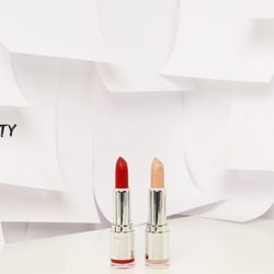 Barras de labios de la línea de cosméticos de Bershka