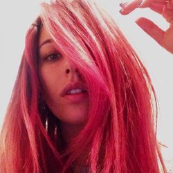 Blanca Suárez con el pelo rosa