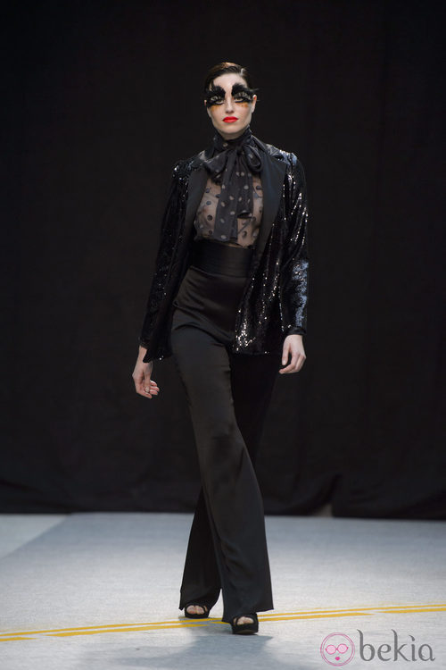 Maquillaje de ojos en negro de Maybelline NY en MFShow Women en Madrid