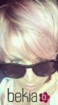 Kaley Cuoco se une al color de pelo rosa